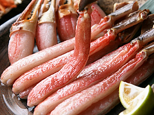 釧路の活蟹卸専門店、北釧水産からお届けする「ずわいしゃぶ」は
一度食べると、90％以上の皆様が必ずリピートされる絶品かにしゃぶ。